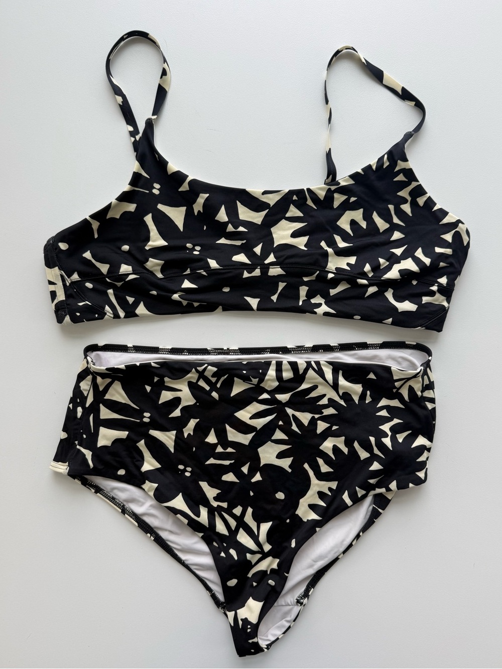 Everlane Black and Cream Floral Bikini Top
